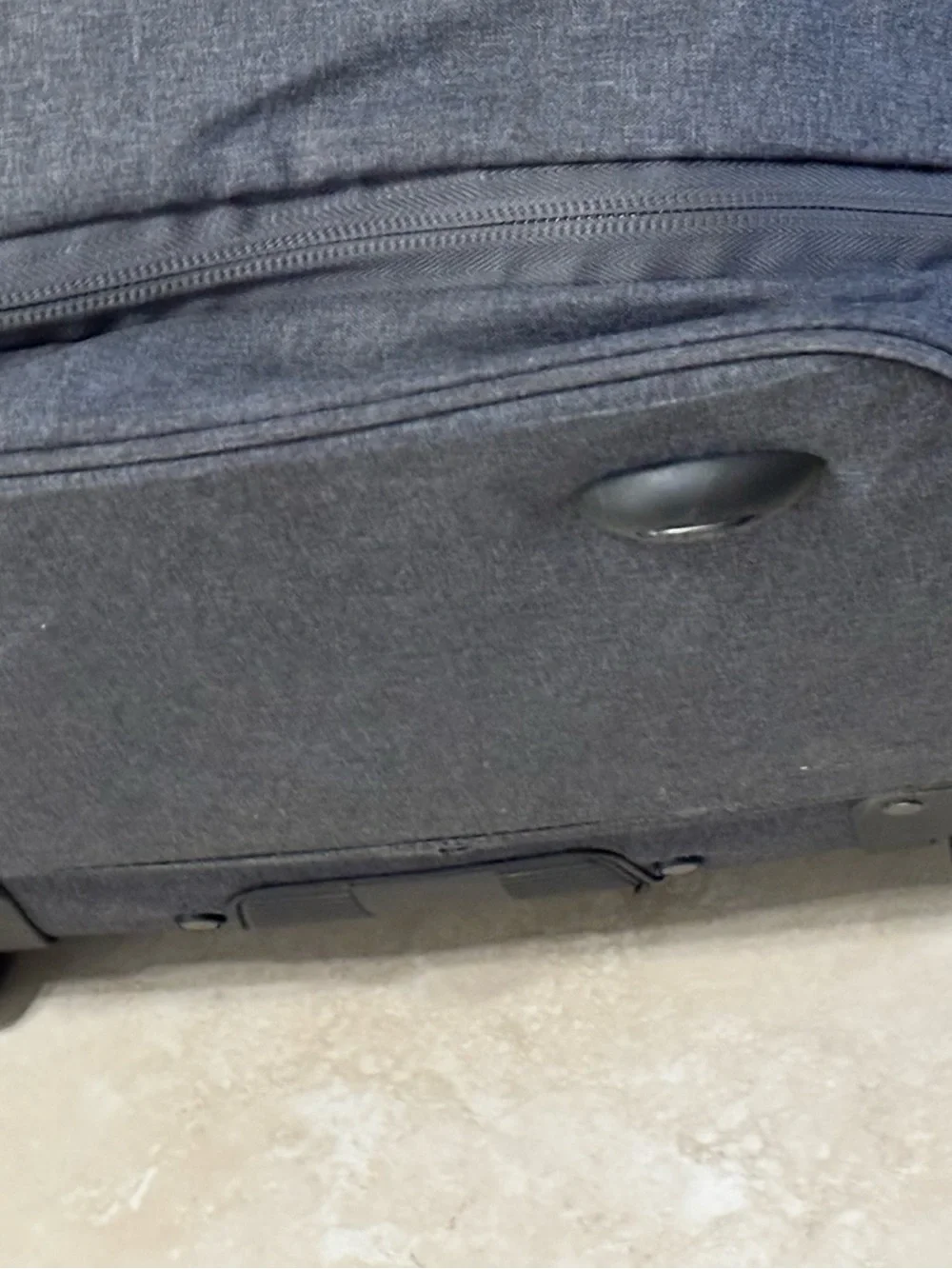 Men's Charcoal Gray Rolling Duffel Bag - Versatile Travel Carry